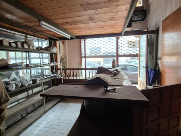 Local commercial à vendre